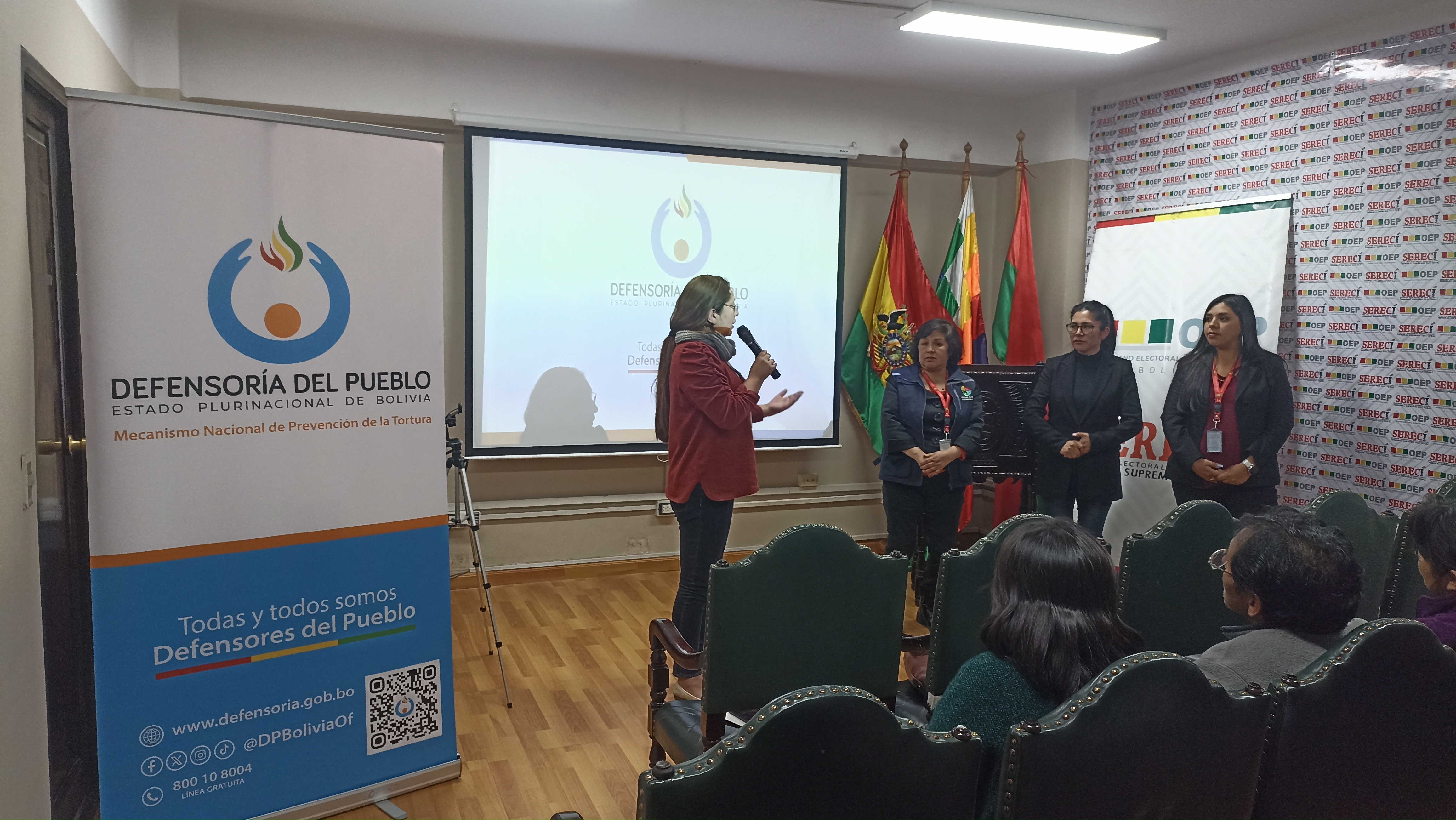DEFENSORÍA DEL PUEBLO CAPACITA A FUNCIONARIOS DEL SERECI EN PREVENCIÓN DE LA VIOLENCIA Y EL ACOSO LABORAL EN TALLER