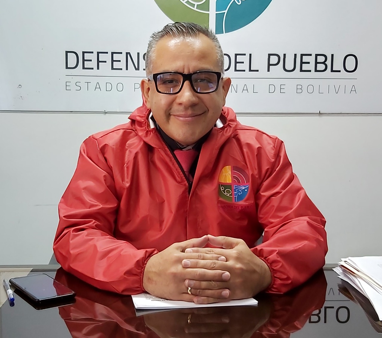 NELSON COX RENUNCIA A LA DEFENSORÍA DEL PUEBLO REAFIRMANDO SU COMPROMISO DE CONTINUAR TRABAJANDO POR LOS DERECHOS HUMANOS