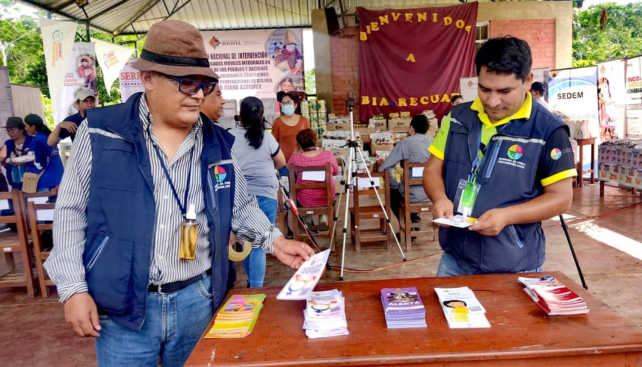 LA DEFENSORÍA DEL PUEBLO IMPULSA Y PARTICIPA DE LAS BRIGADAS MÓVILES QUE ATIENDE LA SALUD INTEGRAL DE LOS PUEBLOS INDÍGENA ORIGINARIO CAMPESINO DEL TRÓPICO COCHABAMBINO