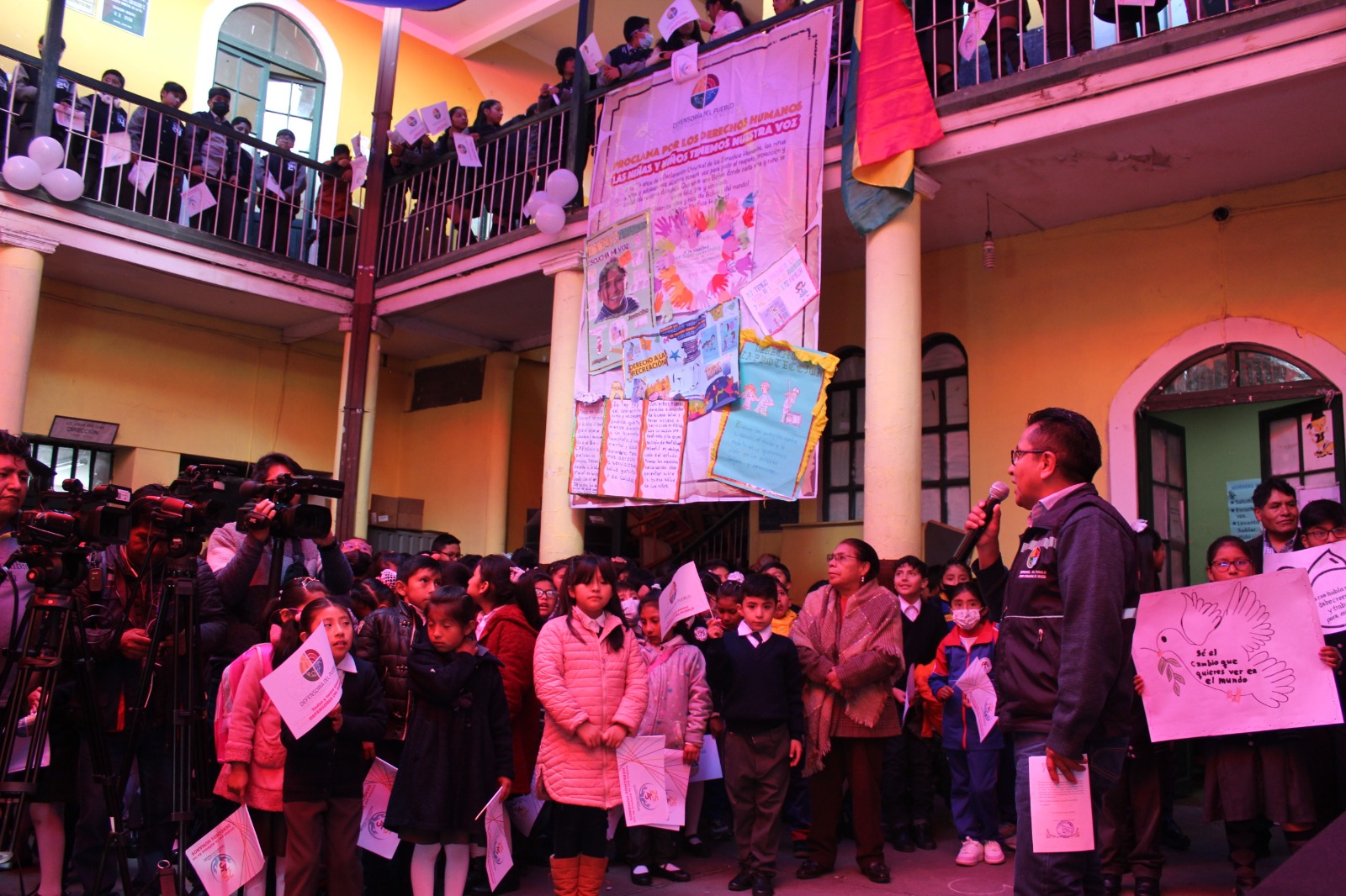 Defensoría del Pueblo presenta revista informativa digital “Las niñas y niños tenemos nuestra voz, Proclama por los Derechos Humanos”