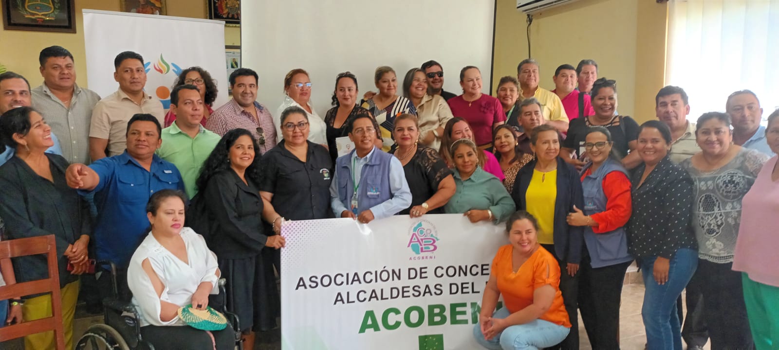 DEFENSORIA DEL PUEBLO EN EL MARCO DEL CONVENIO CON ACOBOL CAPACITÓ EN DERECHOS HUMANOS A CONCEJALAS Y CONCEJALES DEL BENI