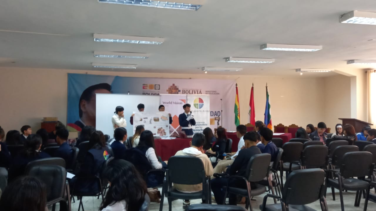 Defensoras y Defensores Estudiantiles de Tarija fortalecen sus conocimientos y capacidades