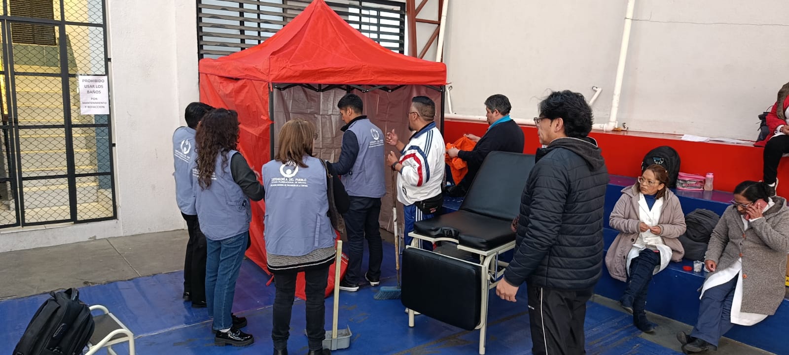 DEFENSOR DEL PUEBLO INSTALA PUNTO DE ATENCIÓN MÉDICA EN LA UMSA Y FORTALECE PROTECCIÓN INTEGRAL DE NIÑAS, NIÑOS Y ADOLESCENTES EN CONTEXTO DE MOVILIZACIÓN
