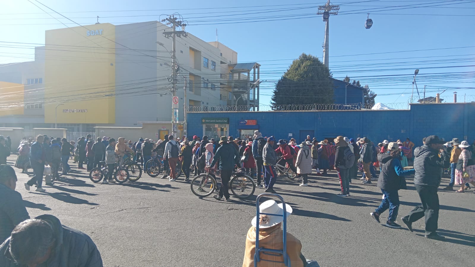 CONFLICTIVIDAD: DEFENSORÍA DEL PUEBLO REPORTA BLOQUEOS Y MARCHAS EN CUATRO REGIONES Y MANTIENE VIGILANCIA CON EQUIPOS DE MONITOREO