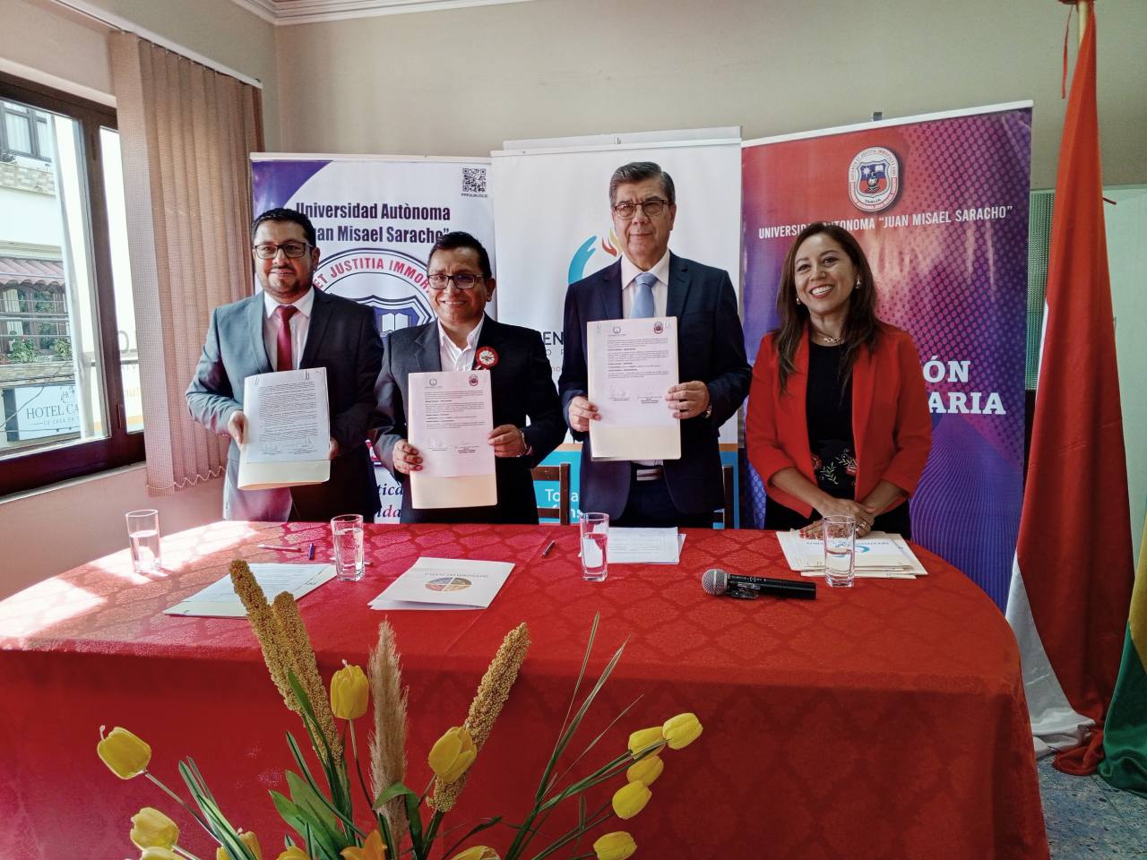 DEFENSORÍA DEL PUEBLO PROMUEVE DEFENSA DE LOS DERECHOS HUMANOS CON FIRMA CONVENIOS CON LA UNIVERSIDAD AUTÓNOMA JUAN MISAEL SARACHO Y EL COLEGIO DEPARTAMENTAL DE ABOGADOS DE TARIJA