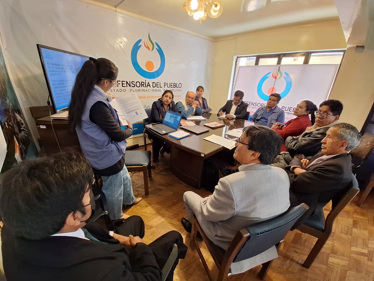 DEFENSORÍA DEL PUEBLO EN ORURO IMPULSA ACCIONES PARA ERRADICAR UNIONES INFANTILES, TEMPRANAS Y FORZADAS