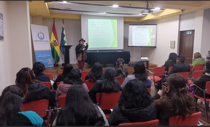 SERVIDORES DEFENSORIALES Y PERSONAL DE DNAs SE CAPACITAN EN PROTECCIÓN DE DERECHOS DE ADOLESCENTES TRABAJADORES