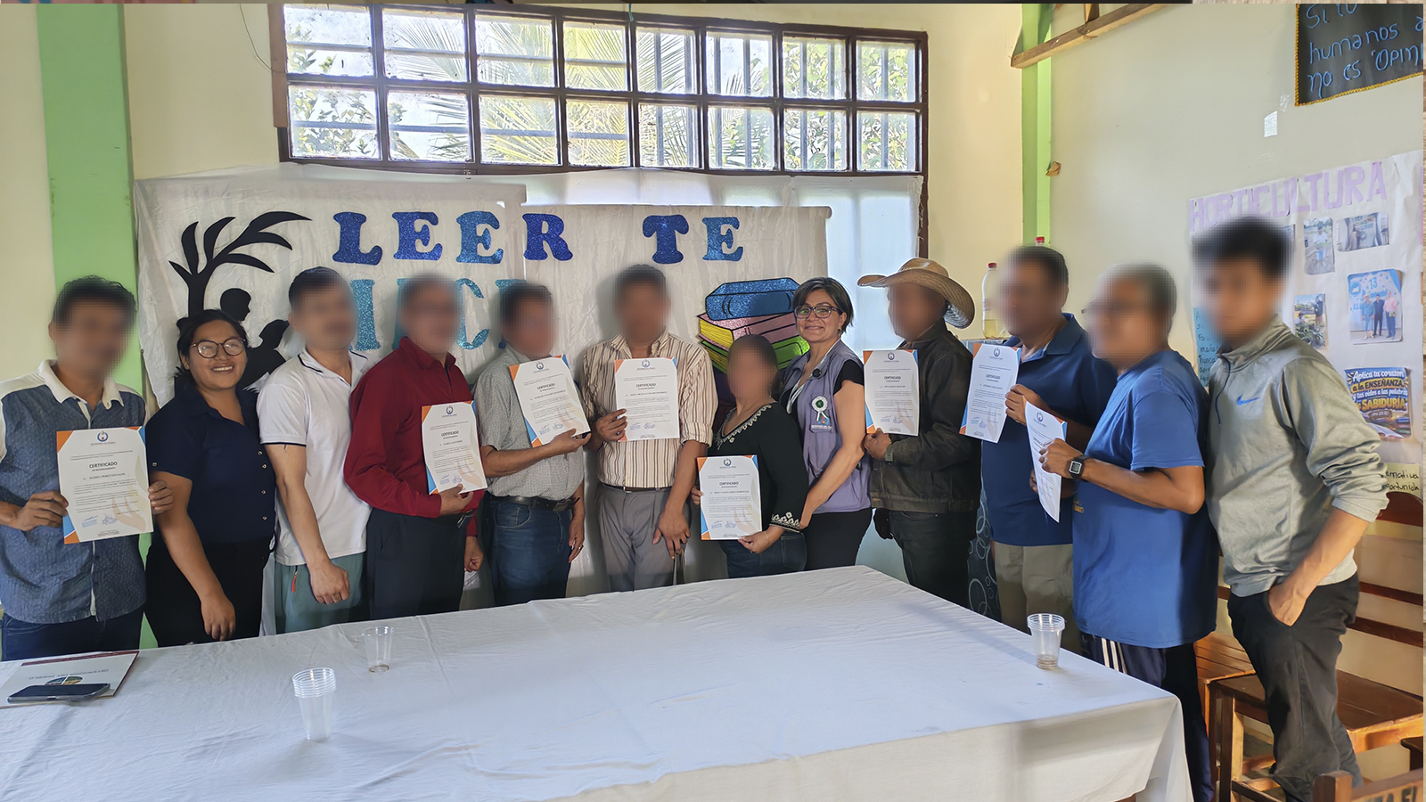 DEFENSORÍA DEL PUEBLO ENTREGA CERTIFICADOS DEL PROGRAMA “LEER TE HACE LIBRE” EN EL RECINTO PENITENCIARIO VILLA BUSCH
