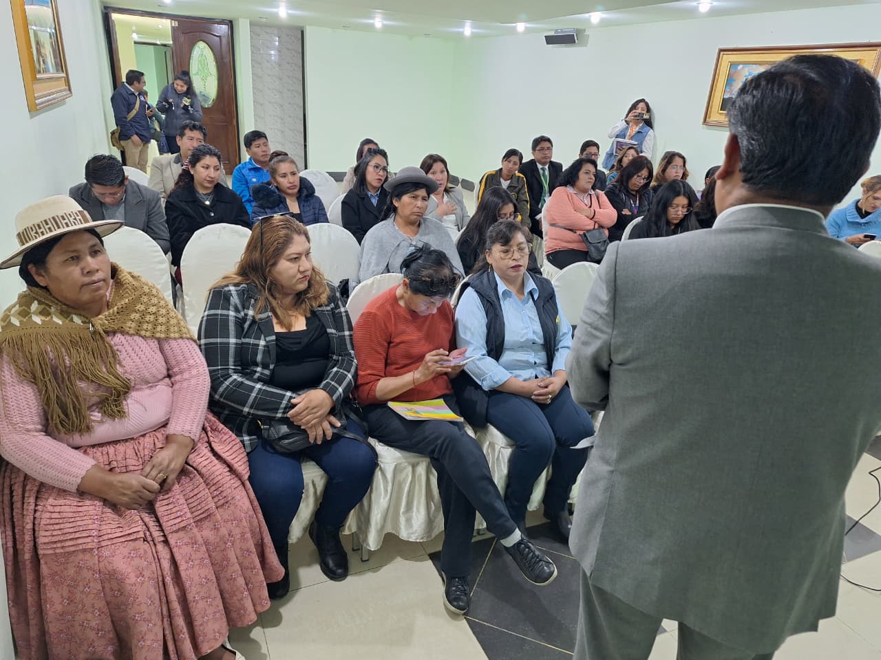 DEFENSORÍA DEL PUEBLO EN ORURO PRESENTA UN ANÁLISIS CRÍTICO SOBRE 11 AÑOS DE IMPLEMENTACIÓN DE LA LEY 348