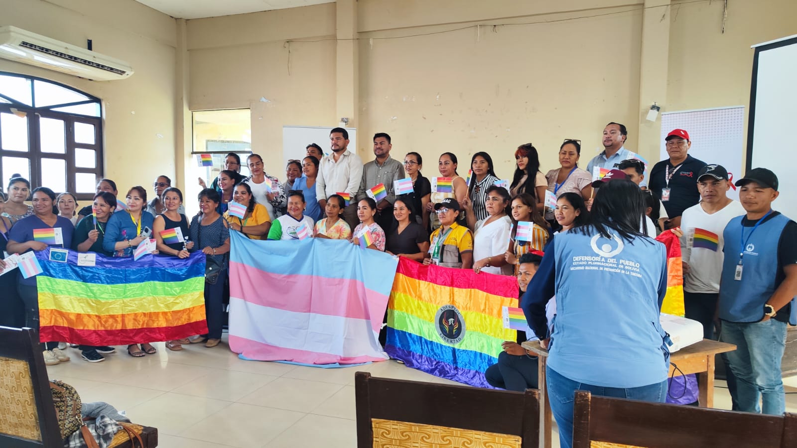 Defensor del Pueblo impulsa políticas públicas para la protección de los derechos de la población LGBT en Riberalta